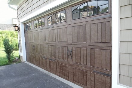 Cedar Rapids Custom Garage Door Installation